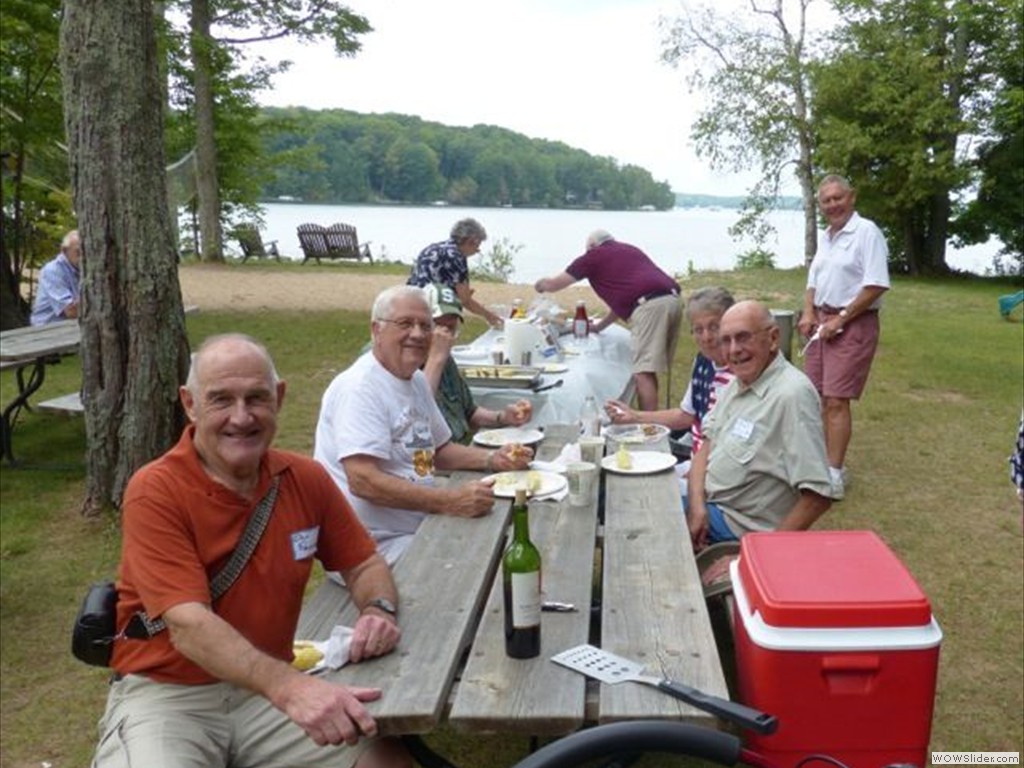 006-Don Rennie Don W  Dave Fuller-MSU hat-  Mary Lou and Bob Korb  Jerry Oleson in back rt